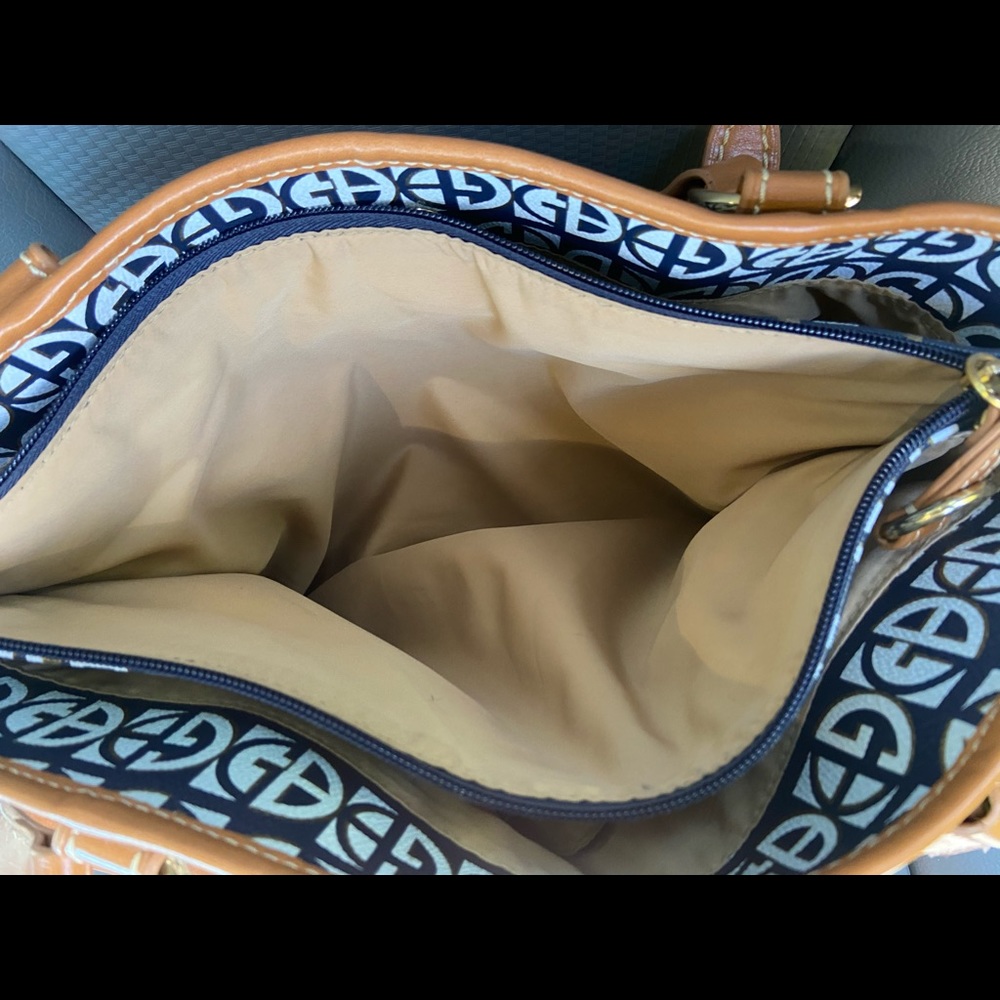 Purse - Picture 3 of 5